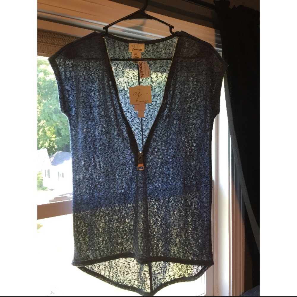 TJ MAX top